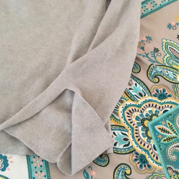 Off the shoulder sweater - Picture 3 of 5